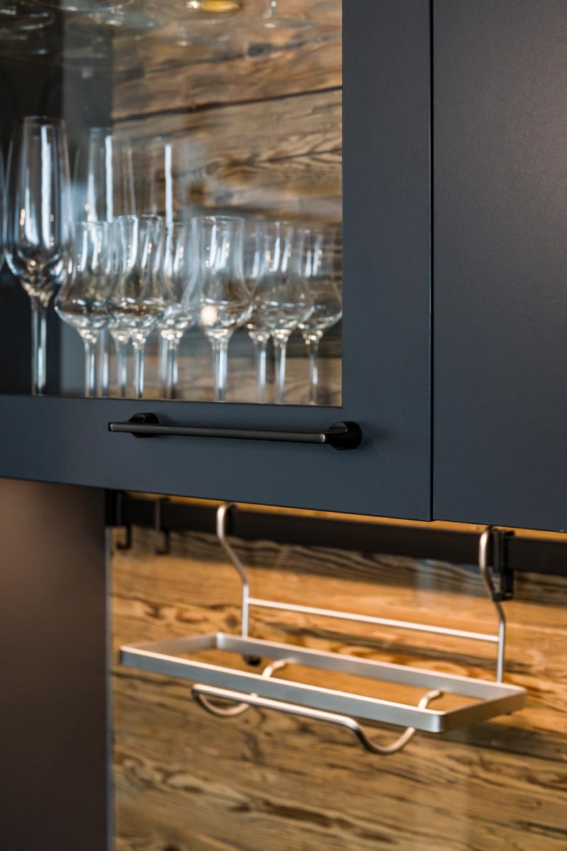 FAUSTMANN Referenz: Modernes Büro mit Elementen aus Altholz